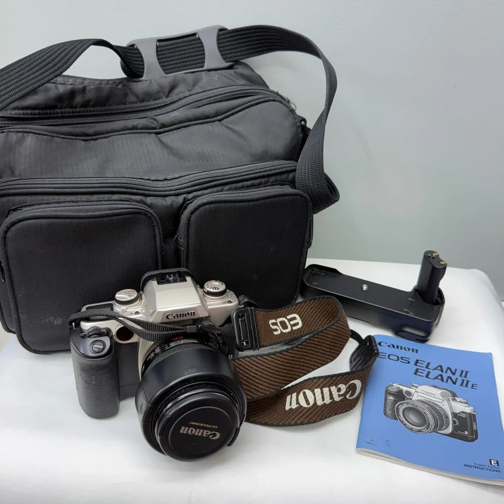 Canon EOS Elan II E 35mm SLR Film Camera 28-80mm Lens BP-50 Battery Pack Japan